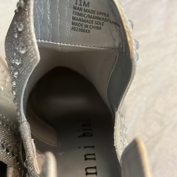 Gianni Bini Brees Rhinestone Metallic Western Booties - Picture 6 of 12